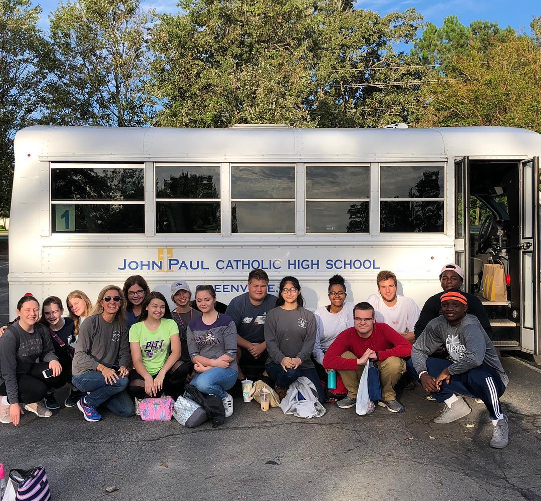 42716288_1977892185661375_2913382338144501760_o